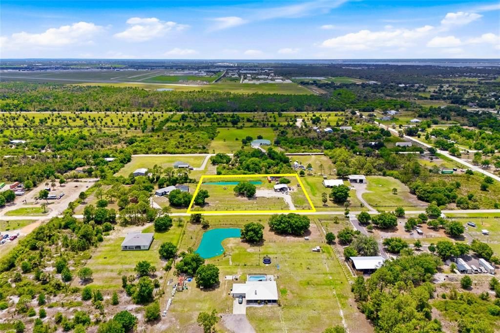 На продажу: $265,000 (2.50 acres)