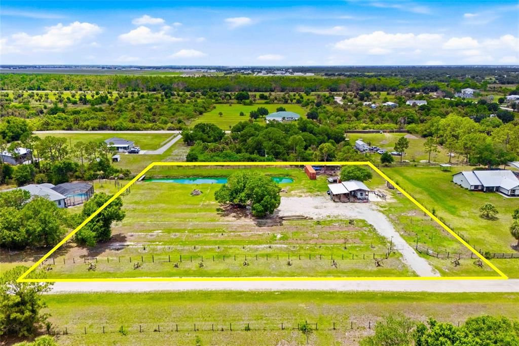 На продажу: $265,000 (2.50 acres)