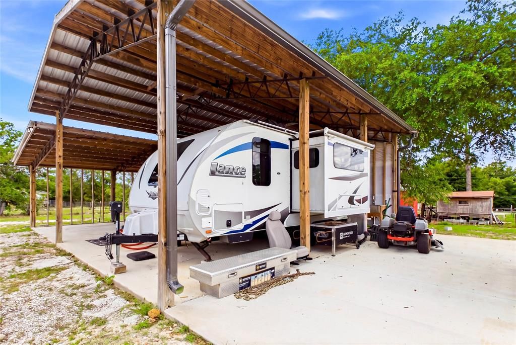 На продажу: $265,000 (2.50 acres)