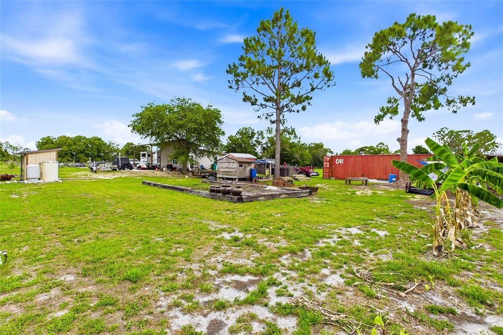 На продажу: $265,000 (2.50 acres)