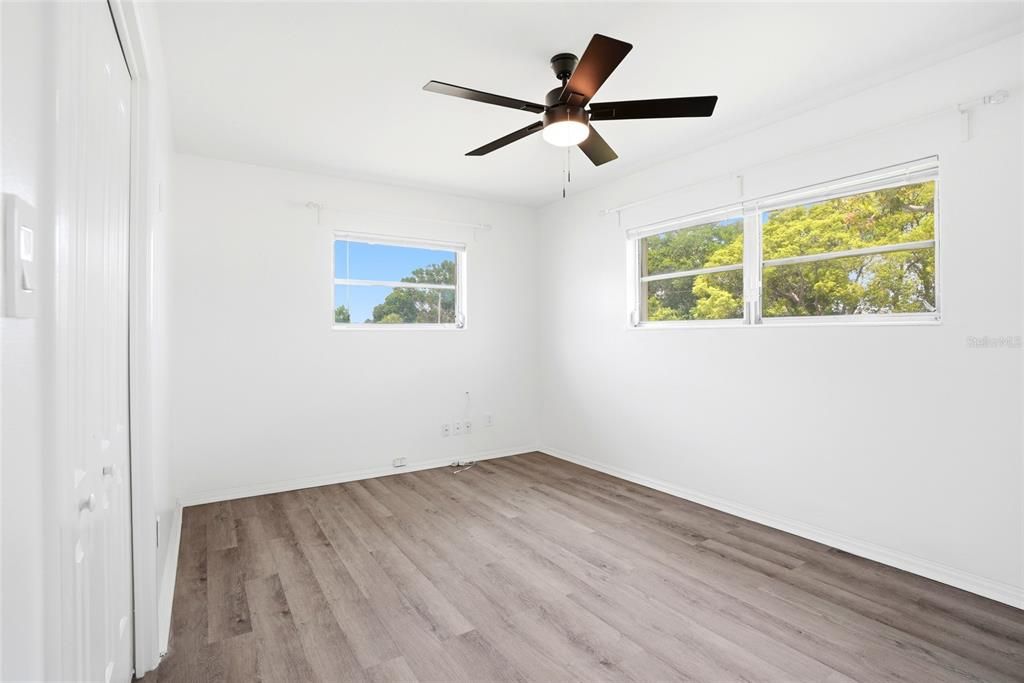 For Sale: $575,000 (3 beds, 3 baths, 1657 Square Feet)