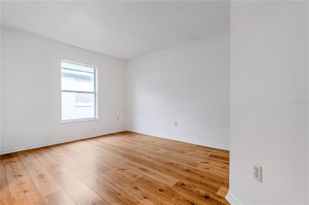 На продажу: $434,999 (4 спален, 3 ванн, 1679 Квадратных фут)
