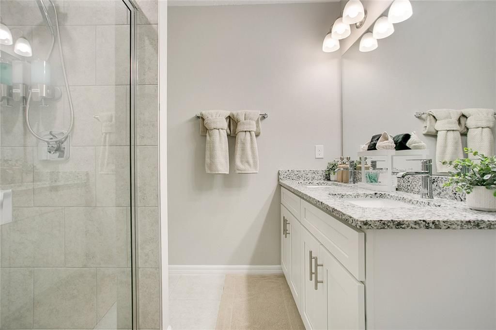 En Renta: $2,400 (3 camas, 2 baños, 1215 Pies cuadrados)