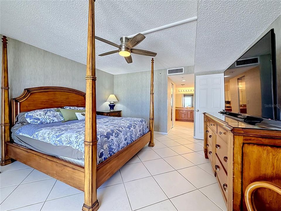 En Venta: $875,000 (3 camas, 2 baños, 1435 Pies cuadrados)