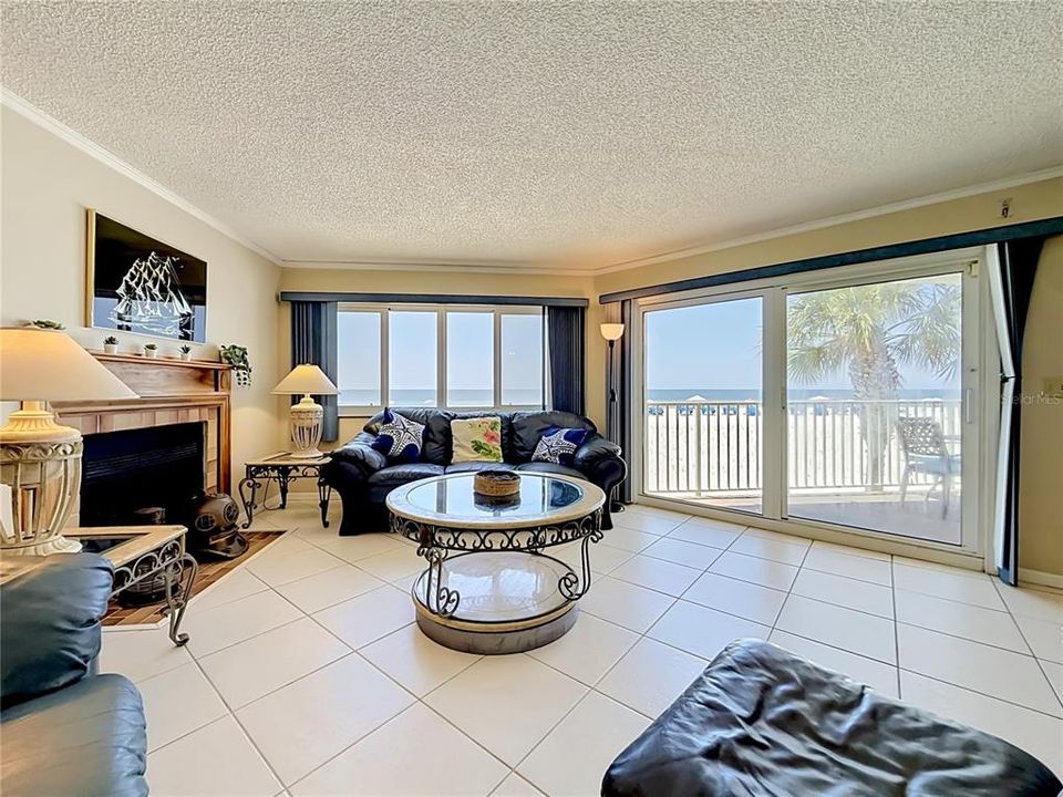 En Venta: $875,000 (3 camas, 2 baños, 1435 Pies cuadrados)