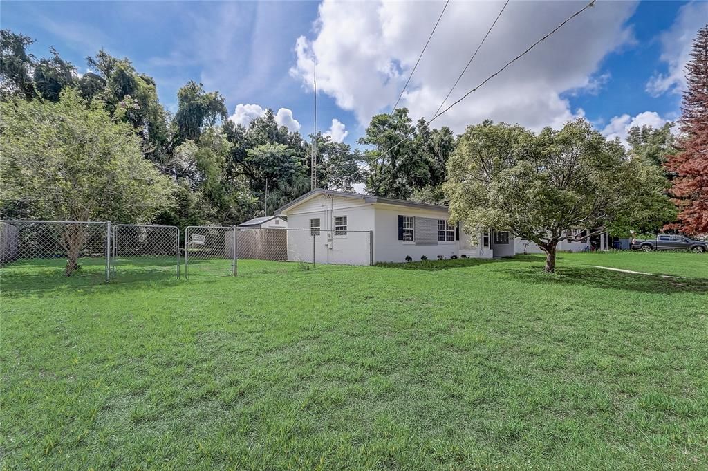 For Sale: $187,000 (2 beds, 1 baths, 690 Square Feet)