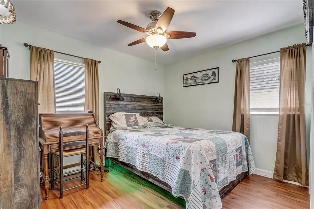 For Sale: $187,000 (2 beds, 1 baths, 690 Square Feet)