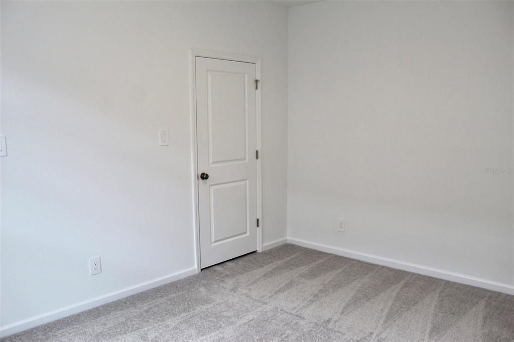 For Rent: $1,450 (1 beds, 1 baths, 2366 Square Feet)