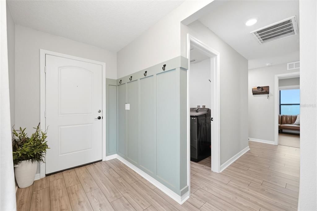 For Sale: $325,000 (3 beds, 2 baths, 1459 Square Feet)