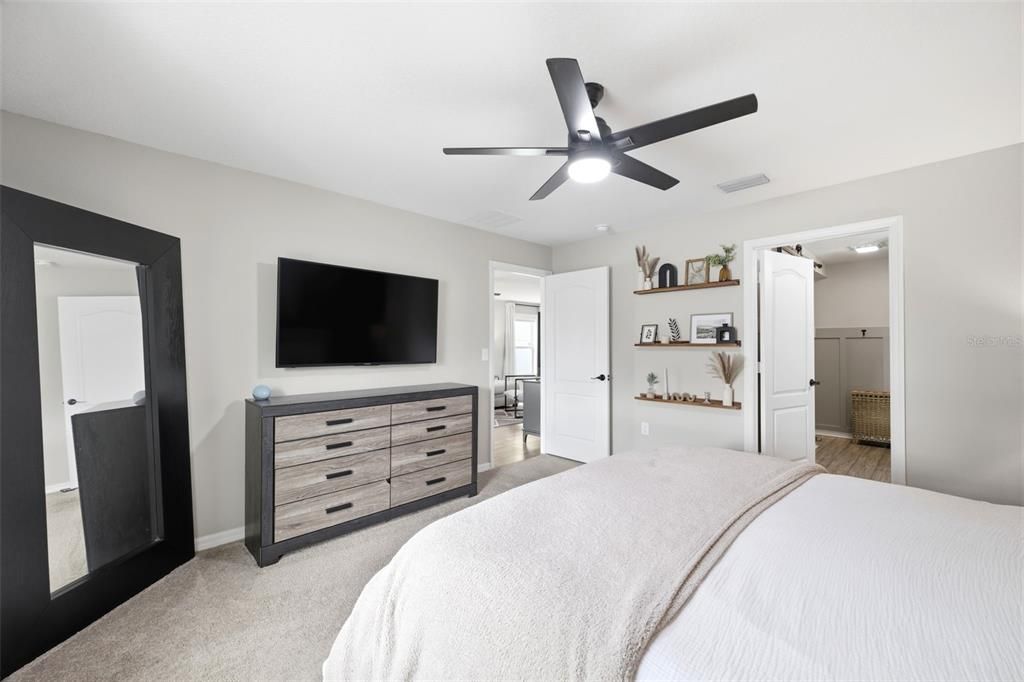 For Sale: $325,000 (3 beds, 2 baths, 1459 Square Feet)