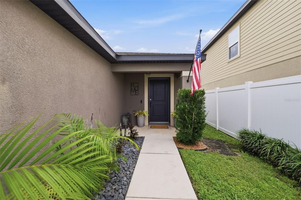 For Sale: $325,000 (3 beds, 2 baths, 1459 Square Feet)