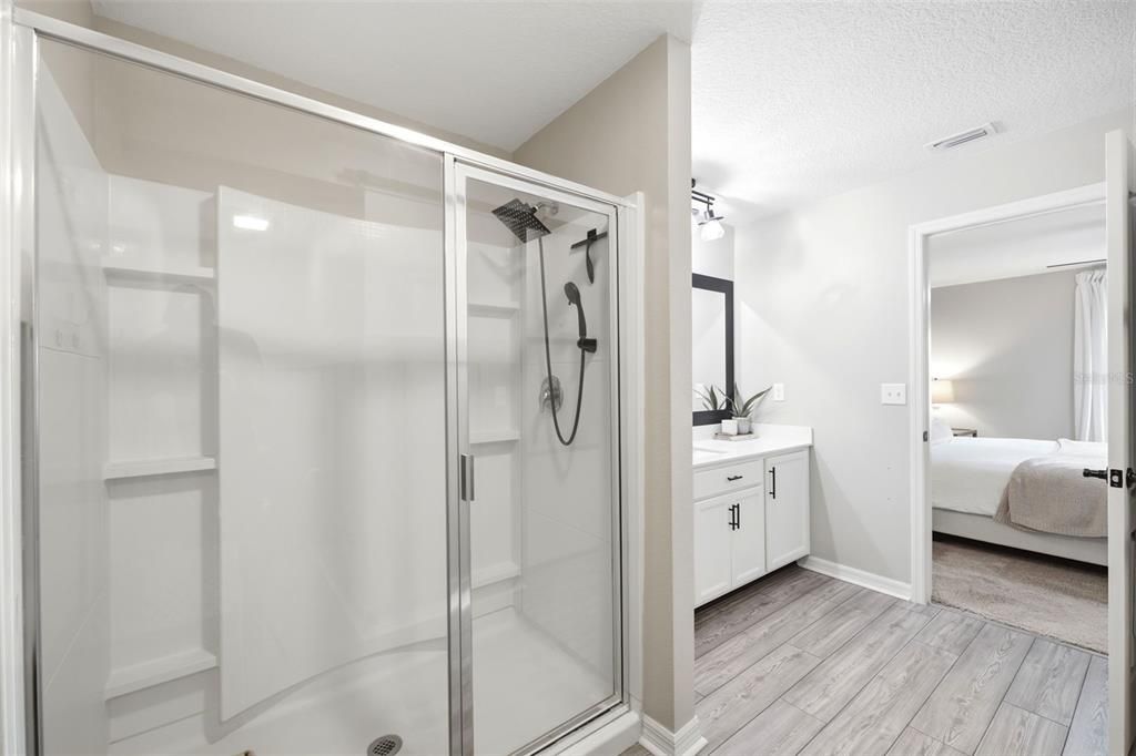 For Sale: $325,000 (3 beds, 2 baths, 1459 Square Feet)
