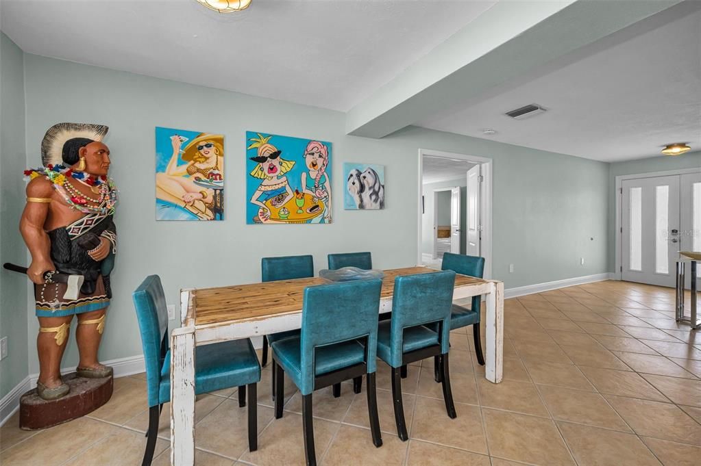 For Sale: $900,000 (3 beds, 2 baths, 1955 Square Feet)