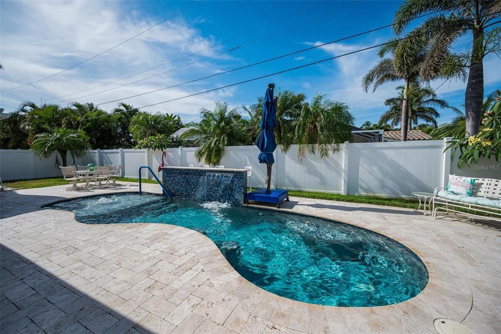 For Sale: $900,000 (3 beds, 2 baths, 1955 Square Feet)