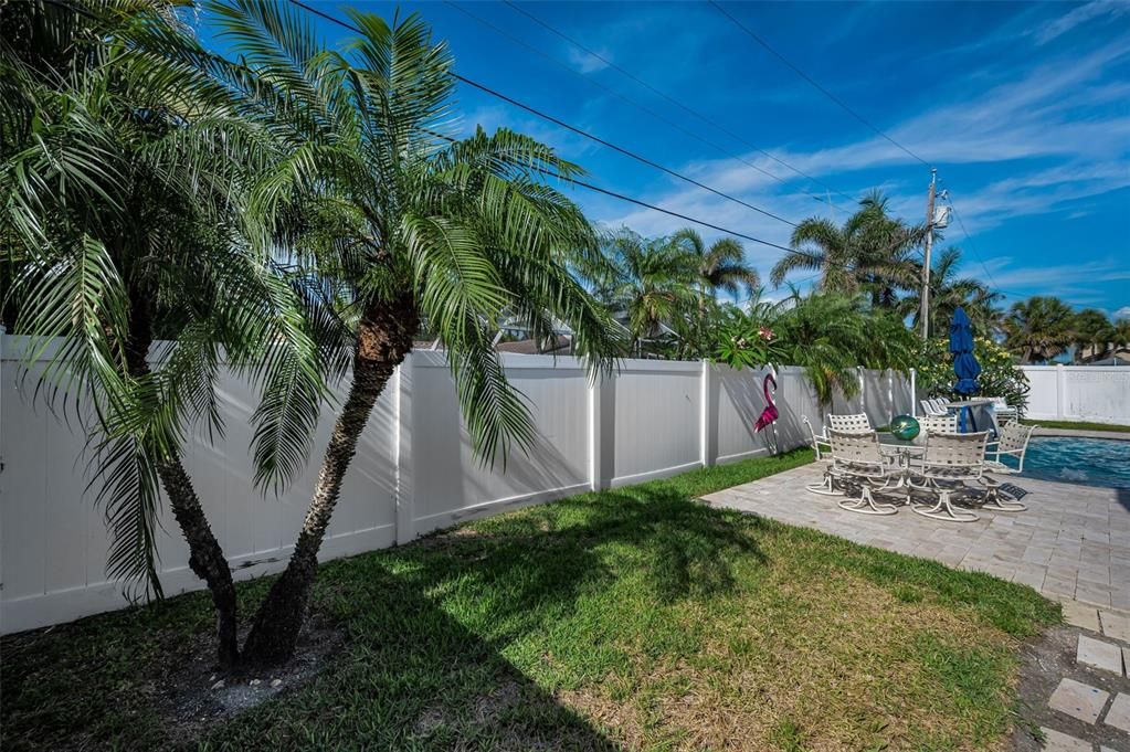 For Sale: $900,000 (3 beds, 2 baths, 1955 Square Feet)