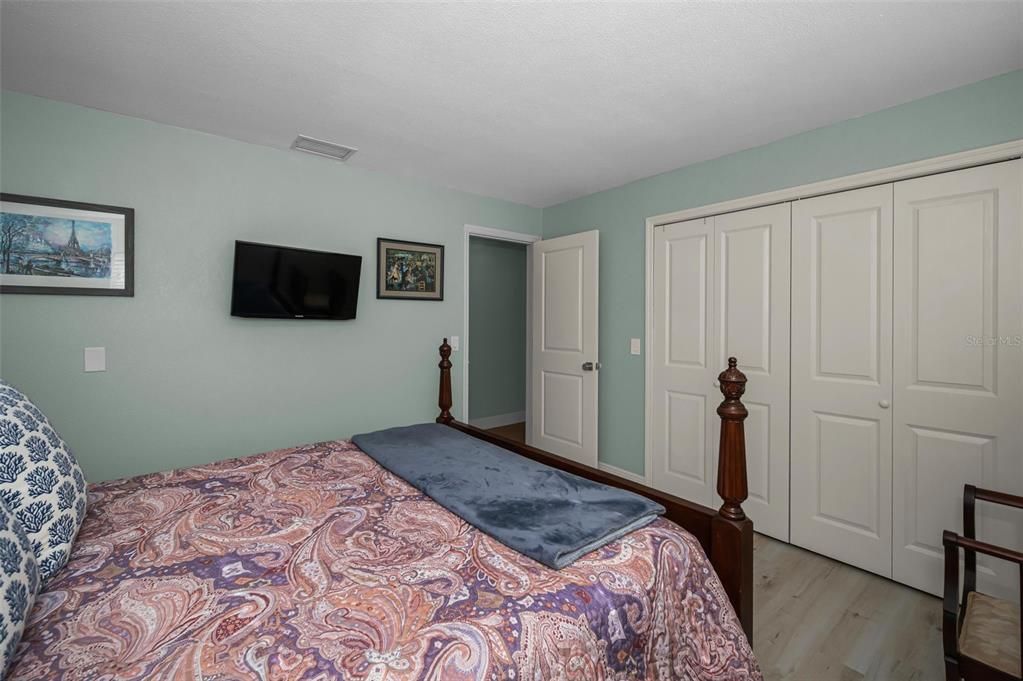 For Sale: $900,000 (3 beds, 2 baths, 1955 Square Feet)