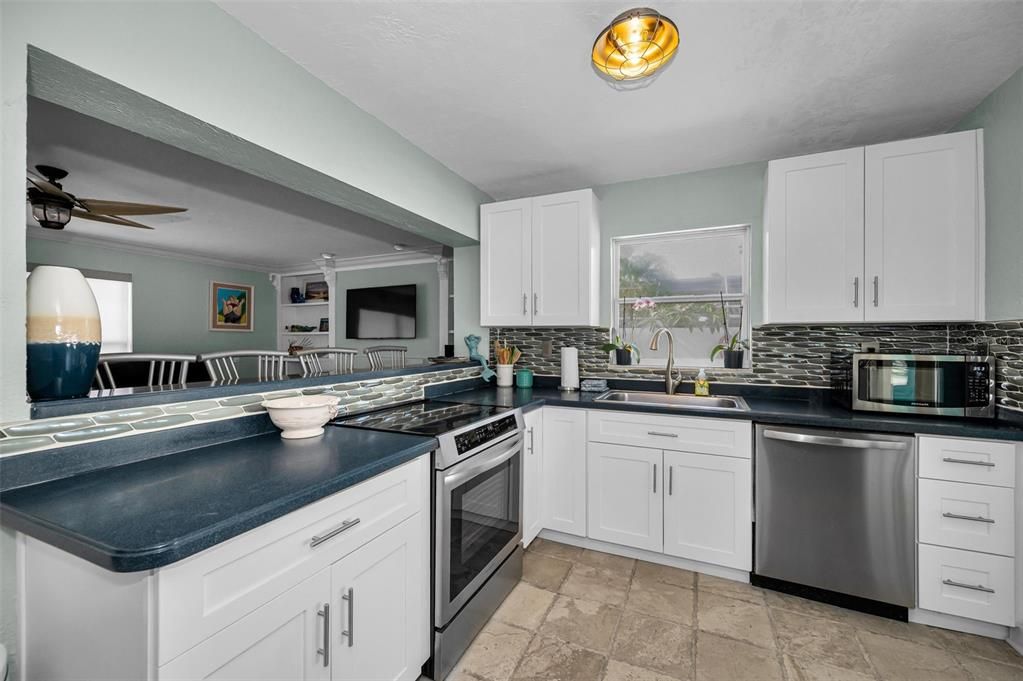 For Sale: $900,000 (3 beds, 2 baths, 1955 Square Feet)