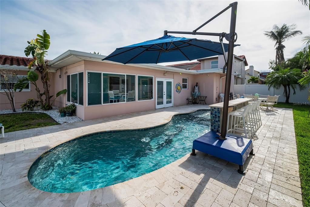 For Sale: $900,000 (3 beds, 2 baths, 1955 Square Feet)