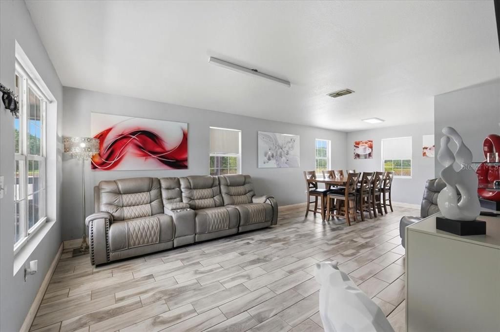 En Venta: $610,000 (3 camas, 2 baños, 1828 Pies cuadrados)