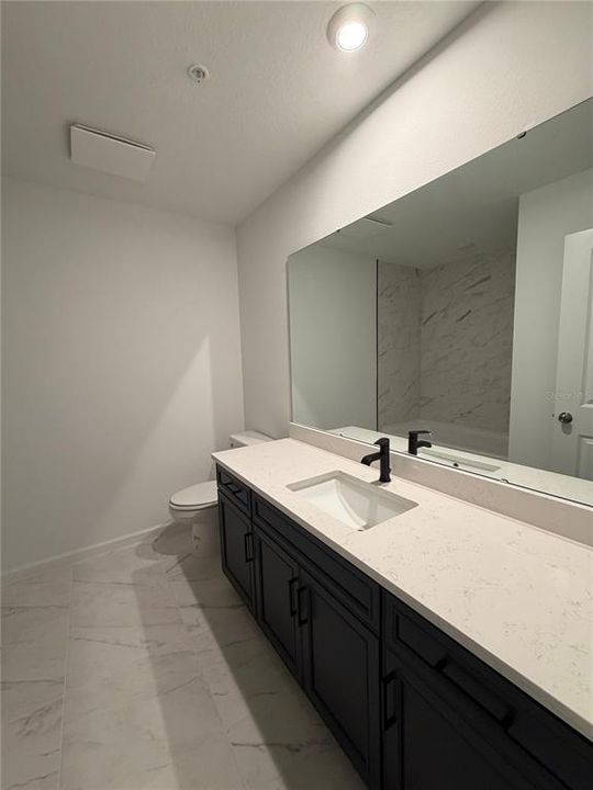 For Rent: $2,800 (3 beds, 2 baths, 1704 Square Feet)