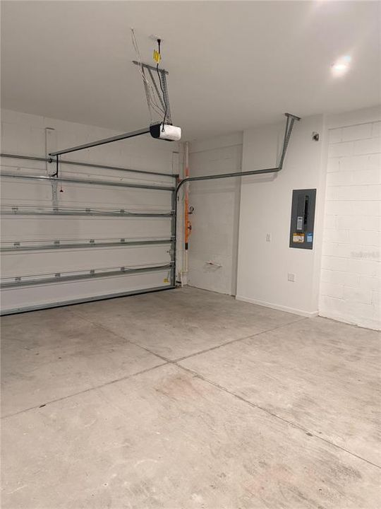 For Rent: $2,800 (3 beds, 2 baths, 1704 Square Feet)