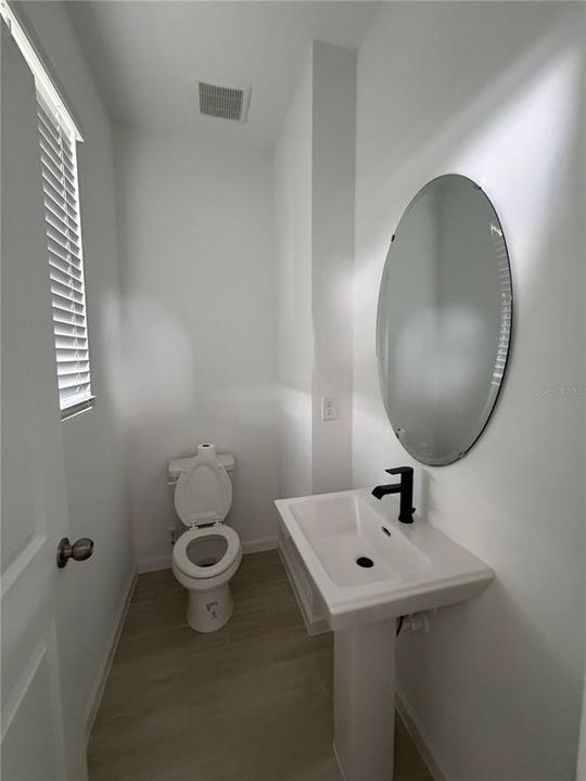For Rent: $2,800 (3 beds, 2 baths, 1704 Square Feet)