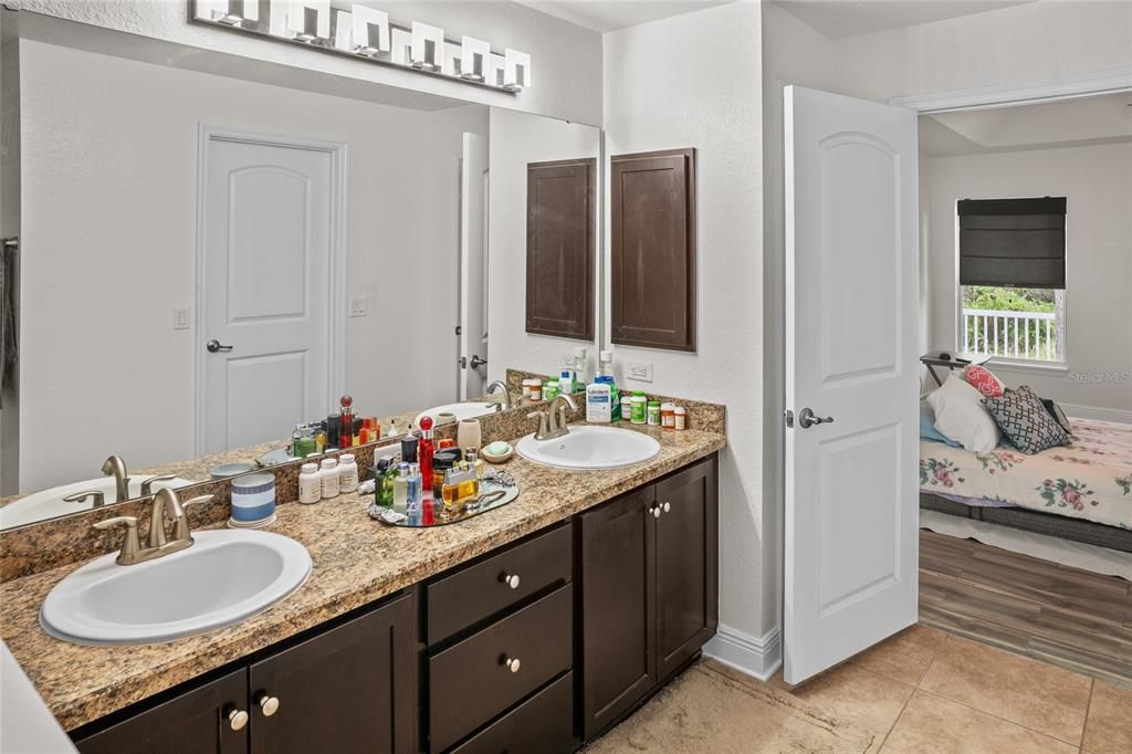 Active With Contract: $377,000 (3 beds, 2 baths, 2217 Square Feet)