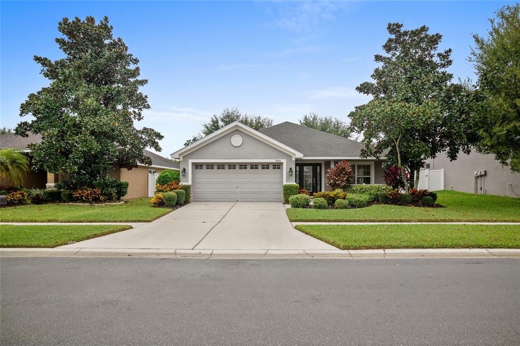 Active With Contract: $377,000 (3 beds, 2 baths, 2217 Square Feet)