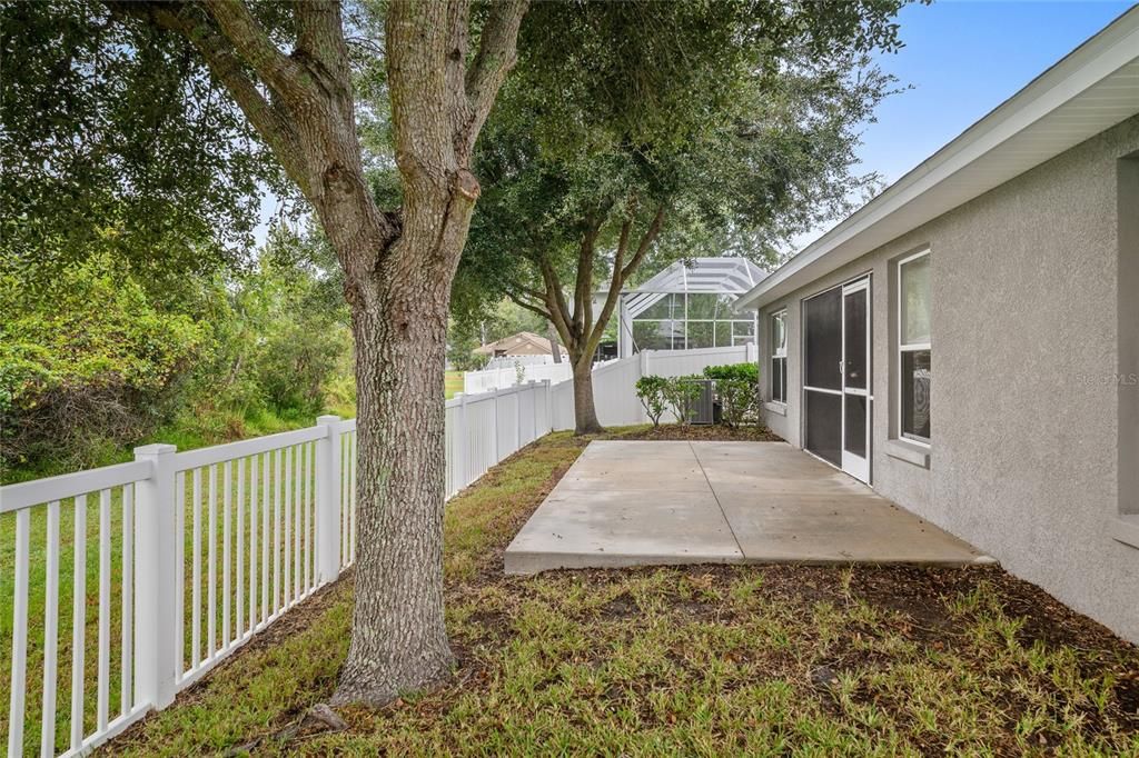 Active With Contract: $377,000 (3 beds, 2 baths, 2217 Square Feet)