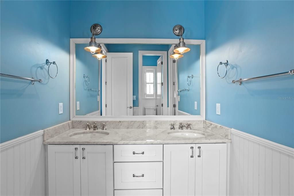 For Sale: $1,595,000 (5 beds, 4 baths, 3389 Square Feet)