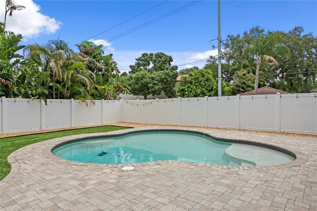 For Sale: $1,595,000 (5 beds, 4 baths, 3389 Square Feet)