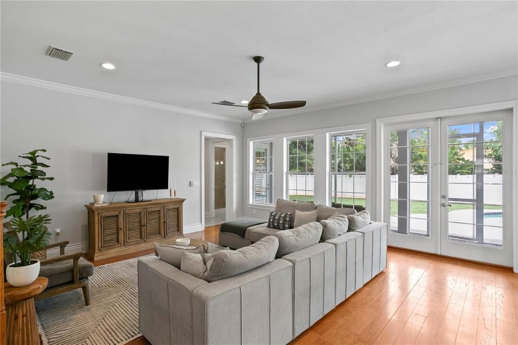 For Sale: $1,595,000 (5 beds, 4 baths, 3389 Square Feet)