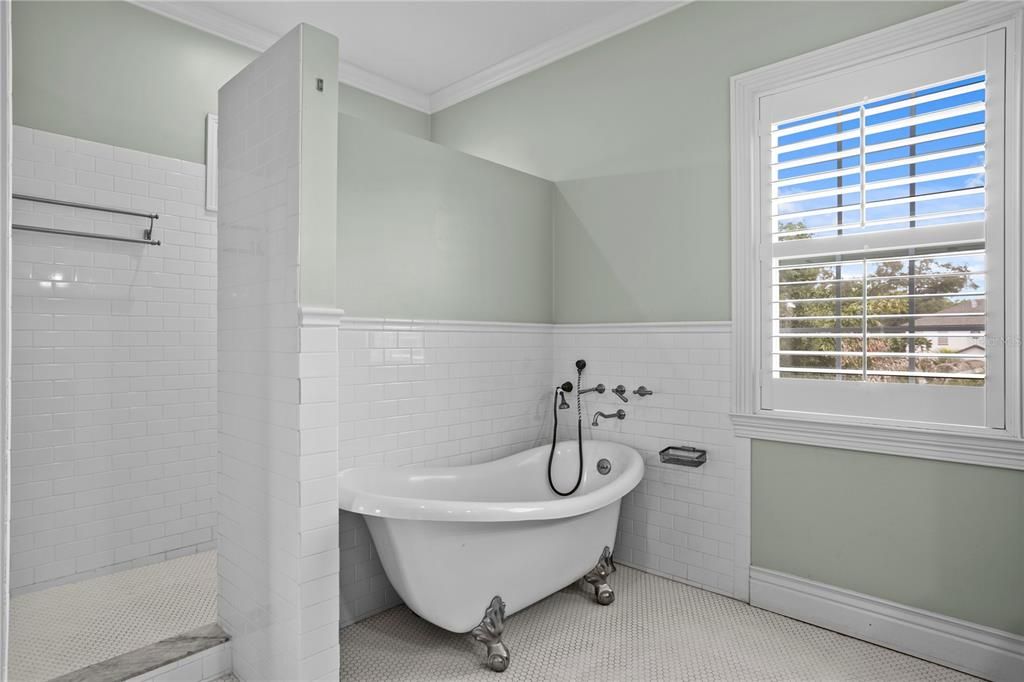 For Sale: $1,595,000 (5 beds, 4 baths, 3389 Square Feet)