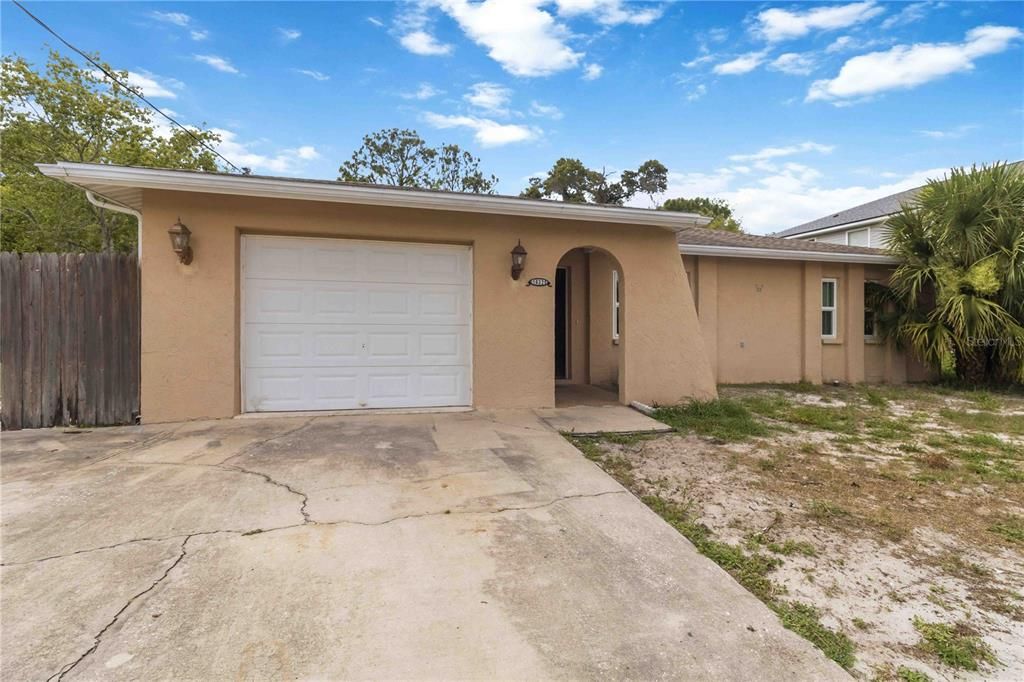 For Sale: $270,000 (3 beds, 2 baths, 1824 Square Feet)