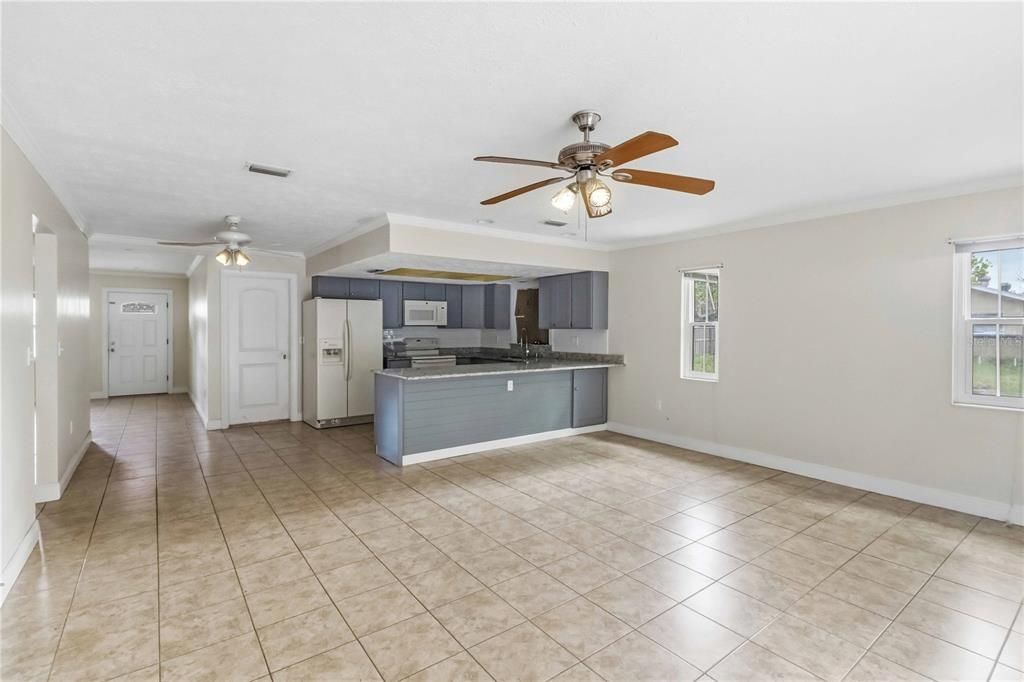 For Sale: $270,000 (3 beds, 2 baths, 1824 Square Feet)