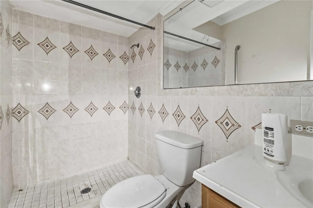 For Sale: $270,000 (3 beds, 2 baths, 1824 Square Feet)