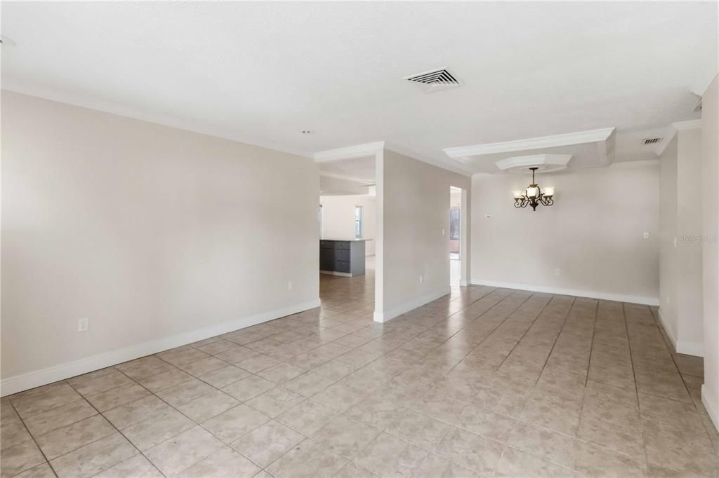For Sale: $270,000 (3 beds, 2 baths, 1824 Square Feet)