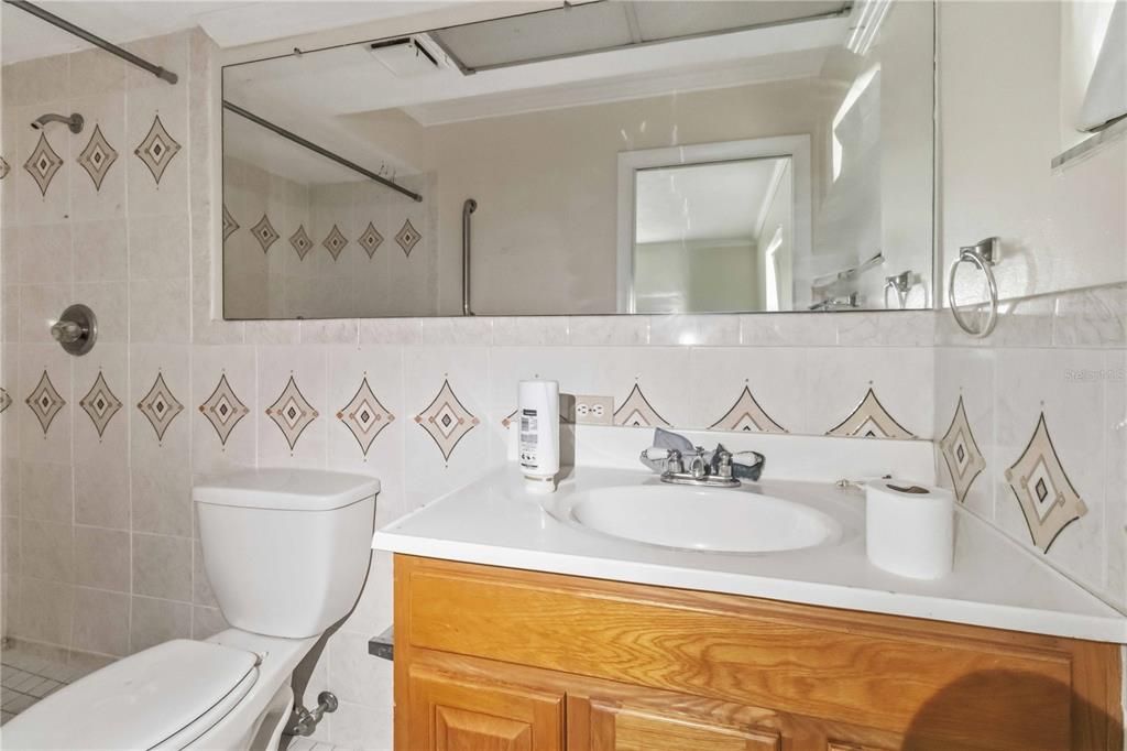 For Sale: $270,000 (3 beds, 2 baths, 1824 Square Feet)