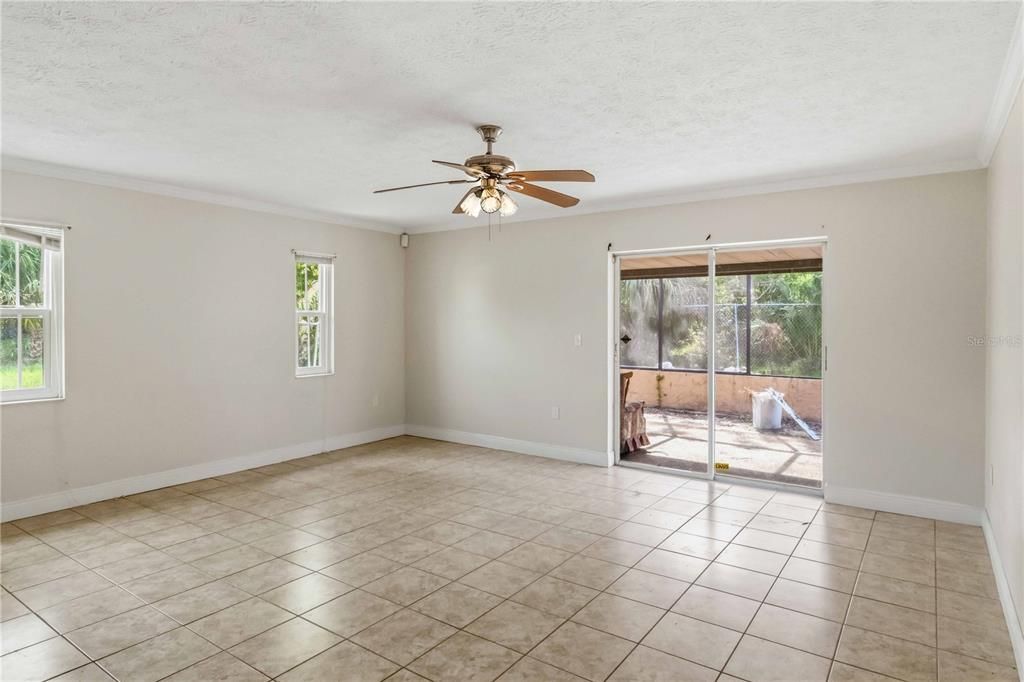 For Sale: $270,000 (3 beds, 2 baths, 1824 Square Feet)