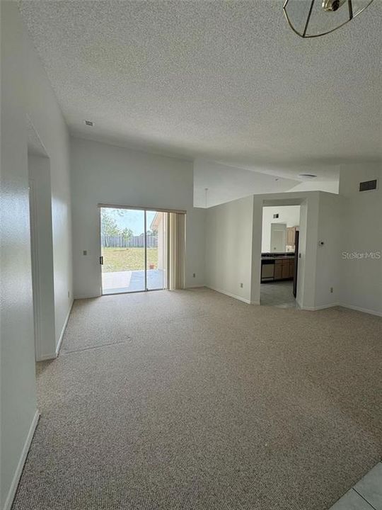 For Rent: $2,500 (3 beds, 2 baths, 1730 Square Feet)