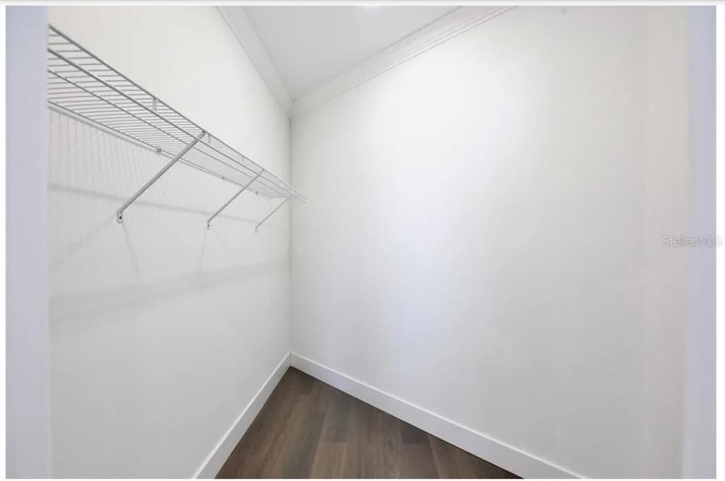 For Rent: $2,400 (3 beds, 2 baths, 1406 Square Feet)