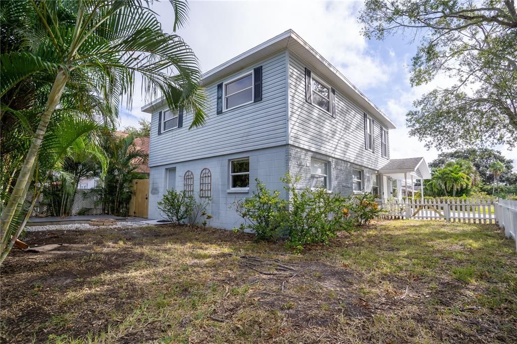 En Venta: $539,000 (4 camas, 3 baños, 2054 Pies cuadrados)