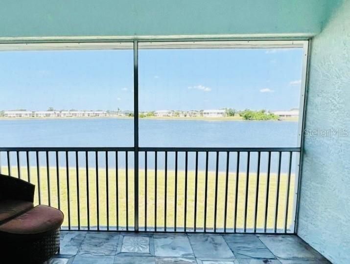 For Sale: $175,000 (2 beds, 2 baths, 1102 Square Feet)