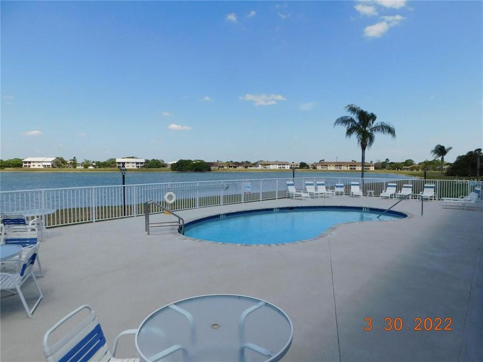 For Sale: $175,000 (2 beds, 2 baths, 1102 Square Feet)