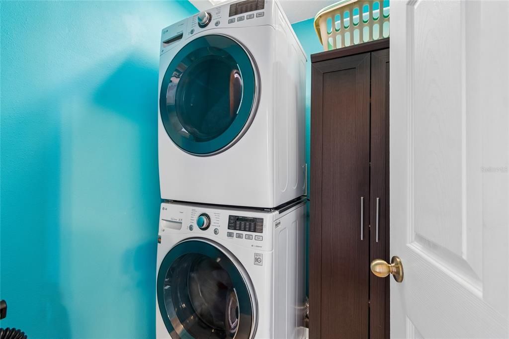 На продажу: $350,000 (2 спален, 2 ванн, 1200 Квадратных фут)