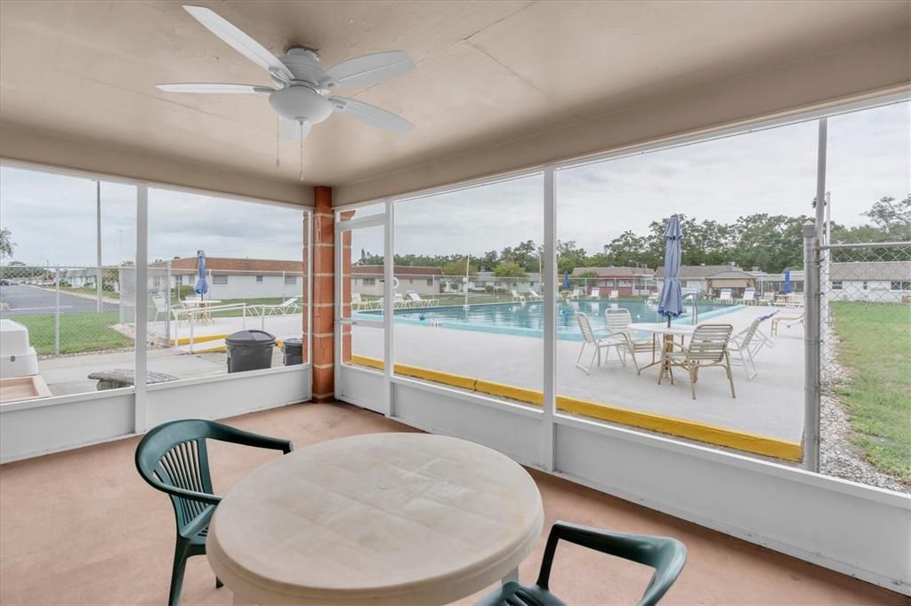For Sale: $132,900 (1 beds, 1 baths, 902 Square Feet)