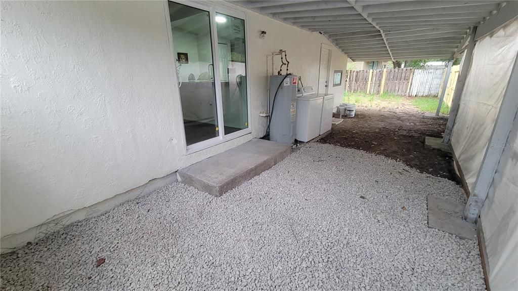 For Rent: $2,099 (3 beds, 2 baths, 852 Square Feet)