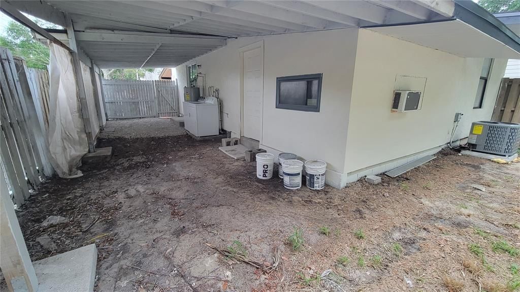 For Rent: $2,099 (3 beds, 2 baths, 852 Square Feet)