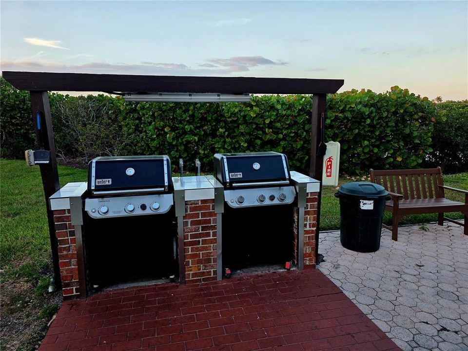 For Sale: $1,170,000 (2 beds, 0 baths, 1263 Square Feet)