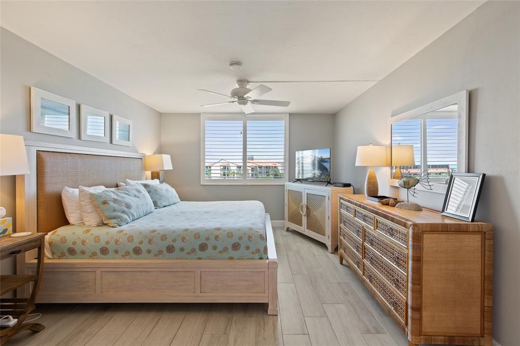 For Sale: $1,170,000 (2 beds, 0 baths, 1263 Square Feet)